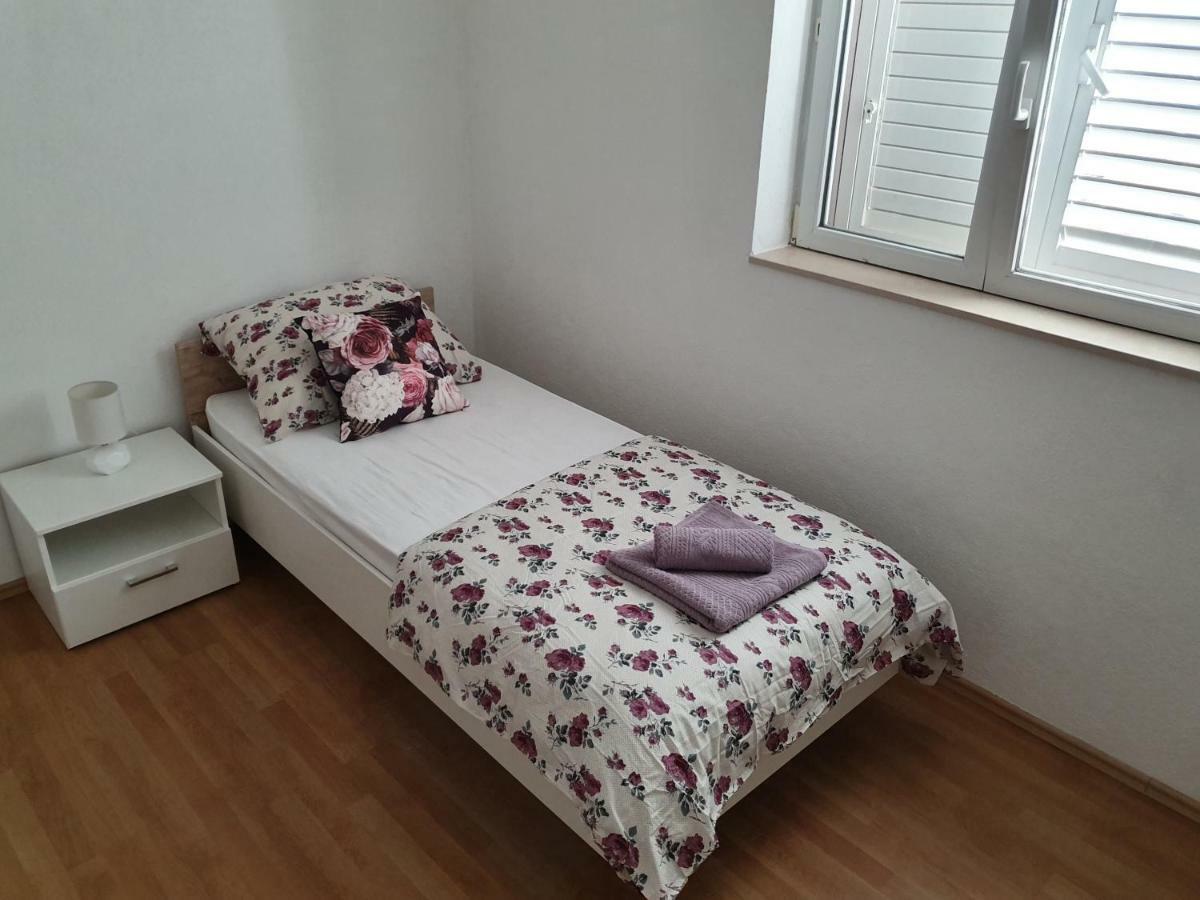 Holiday Home Kastela Village מראה חיצוני תמונה